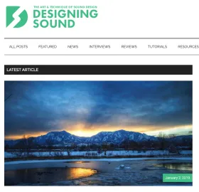 La página de inicio de Designing Sound, con un lago nevado de montaña como imagen del artículo más reciente