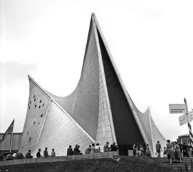 El Pabellón Philips en la Expo 58, sus conchas de paraboloides hiperbólicos